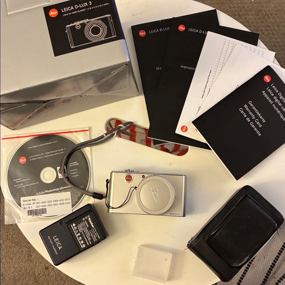 Leica D-Lux 3 Digital Camera